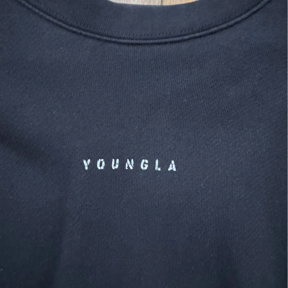 YOUNG LA OVER SIZED CREW NECK SIZE SMALL BLACK DISTRESSED - Picture 2 of 3